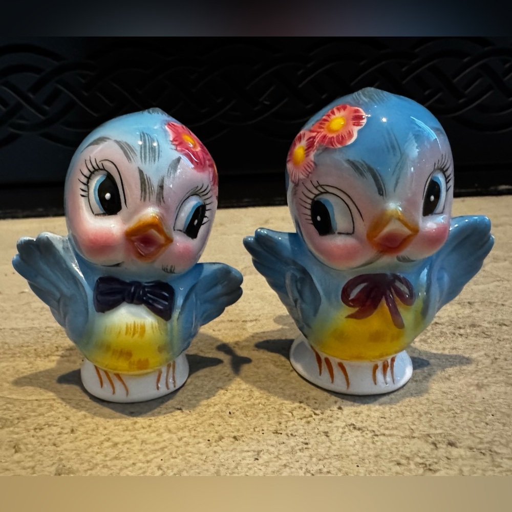 Vintage America 1950’s Lefton Bluebird Salt and Pepper Shakers Anthropomorphic